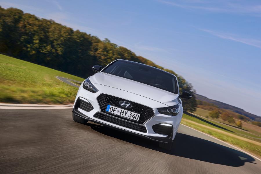  Hyundai i30 Fastback N Line 2018 года  (WW) (фото 18 из 35)